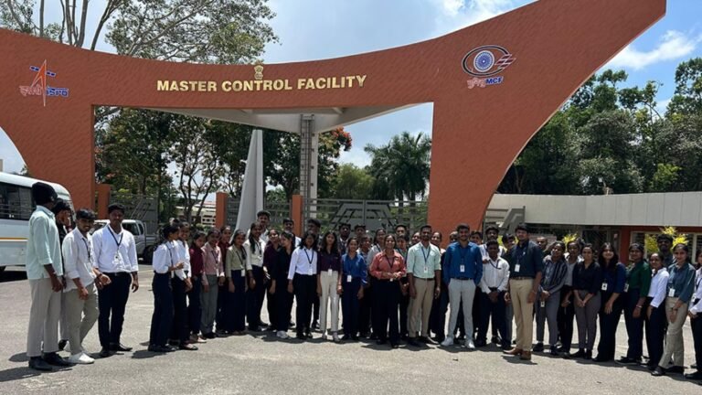 Industrial-Visit-to-ISRO