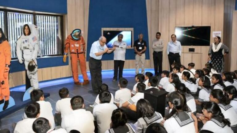 eminent-scientists-of